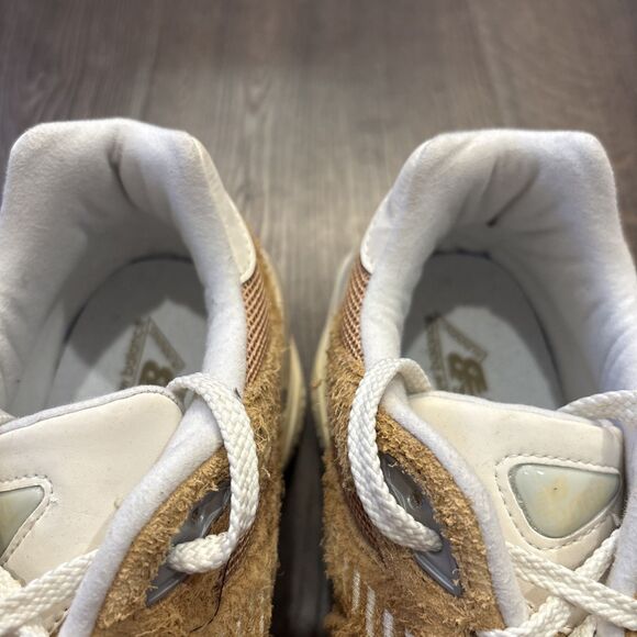 New Balance 9060 Size 9.5M 11W Great Plains Calcium Linen U9060HMT Beige Tan main image 4